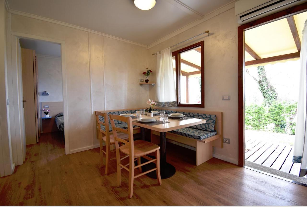 Agriturismo B&B Corte Tonolli Валеджо-суль-Минчо Экстерьер фото