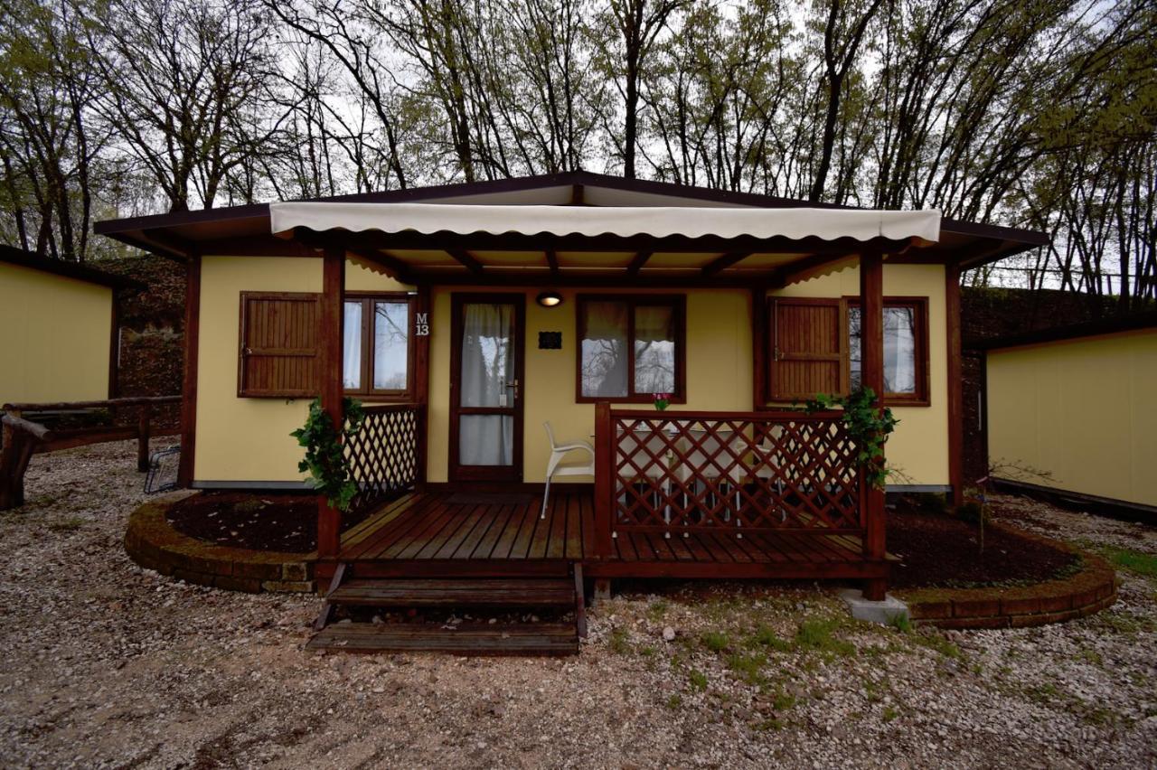 Agriturismo B&B Corte Tonolli Валеджо-суль-Минчо Экстерьер фото