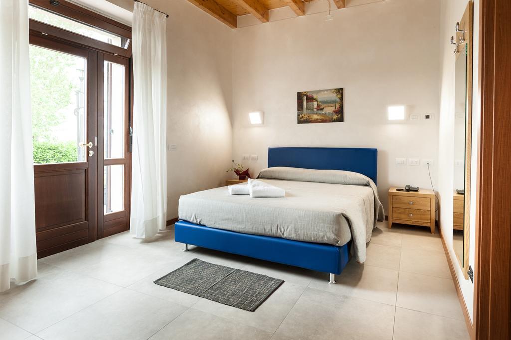 Agriturismo B&B Corte Tonolli Валеджо-суль-Минчо Номер фото