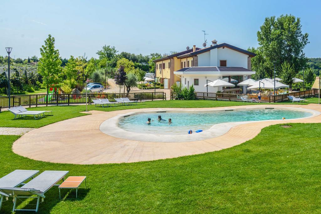 Agriturismo B&B Corte Tonolli Валеджо-суль-Минчо Экстерьер фото